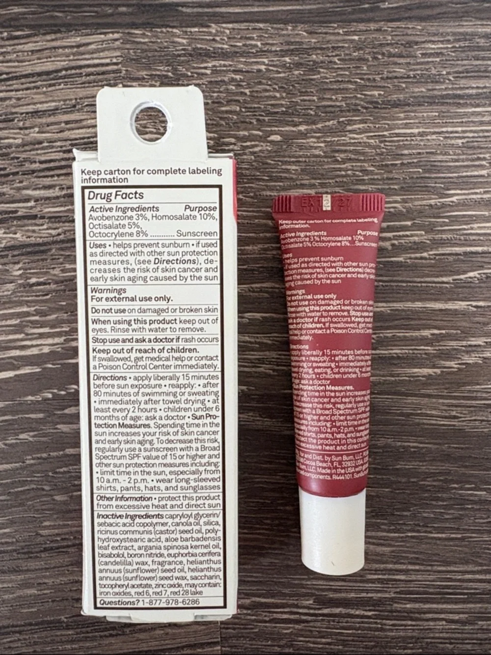 Sun Bum tinted sunscreen lip balm - Picture 2 of 4
